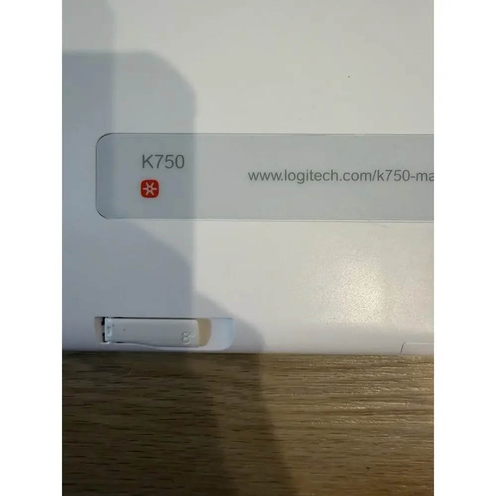 Logitech K750 Wireless Solar Keyboard White - w/ Dongle Tested and Working